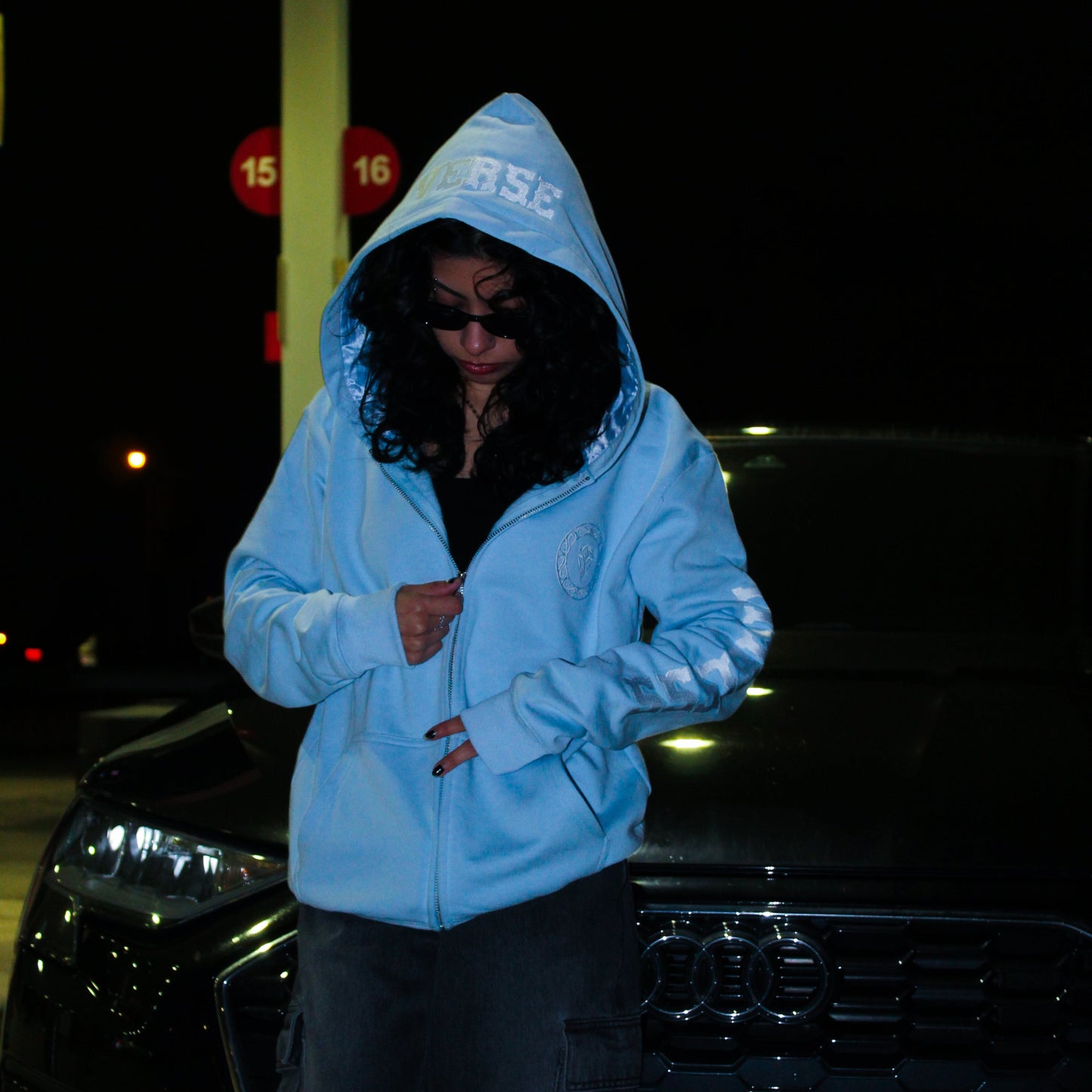 TV BLUE ZIP-UP